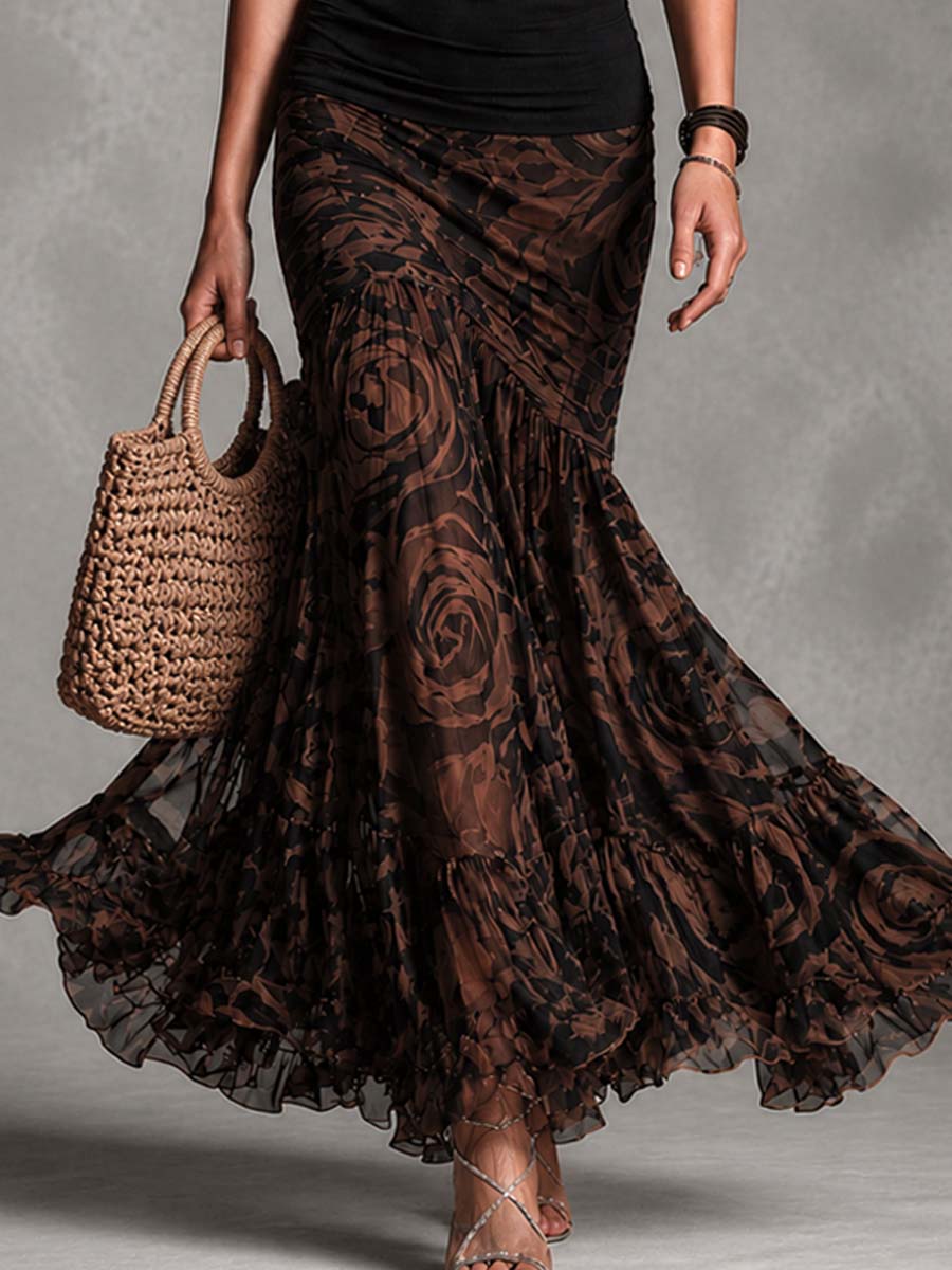 Suzette Conjunto con Top Negro y Falda Maxi Estampada