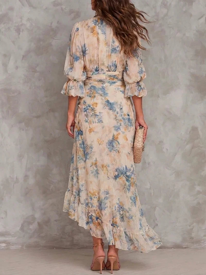Aitana Vestido Maxi de Gasa con Estampado Floral, Cuello Alto y Bajo Asimétrico Beige