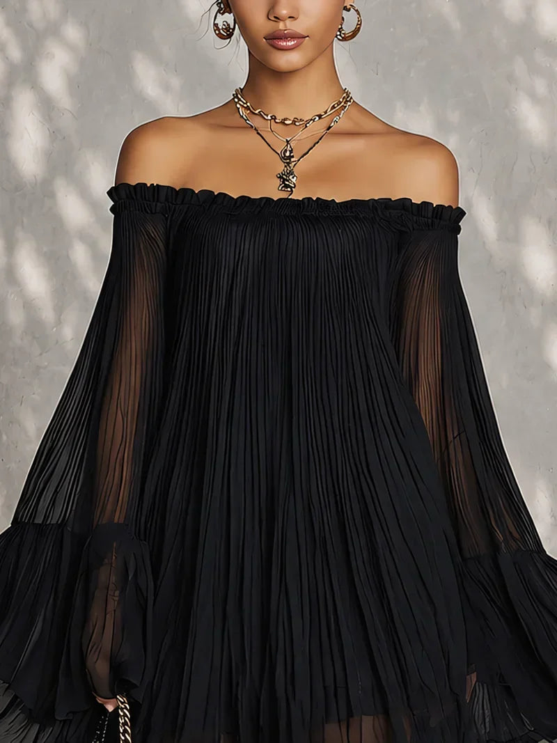 Amanda Vestido Mini Negro con Mangas Acampanadas y Volantes de Hombros al Descubierto